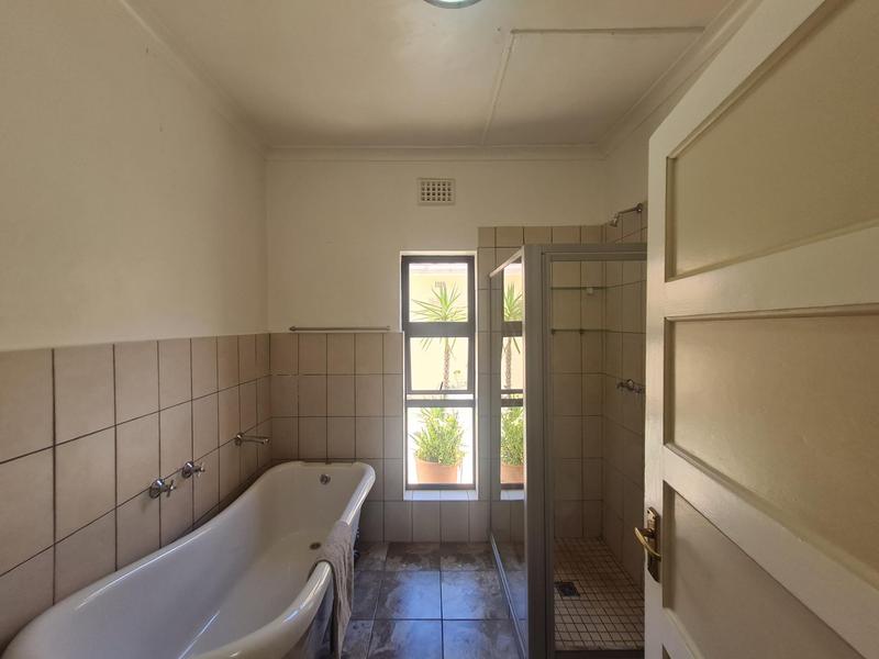 3 Bedroom Property for Sale in Roundhay Western Cape